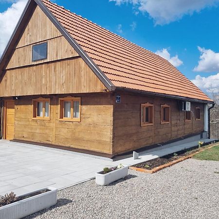 Gasthaus Ruralna Kuca Za Odmor Kablarovo Brdo Krnjak Exterior foto