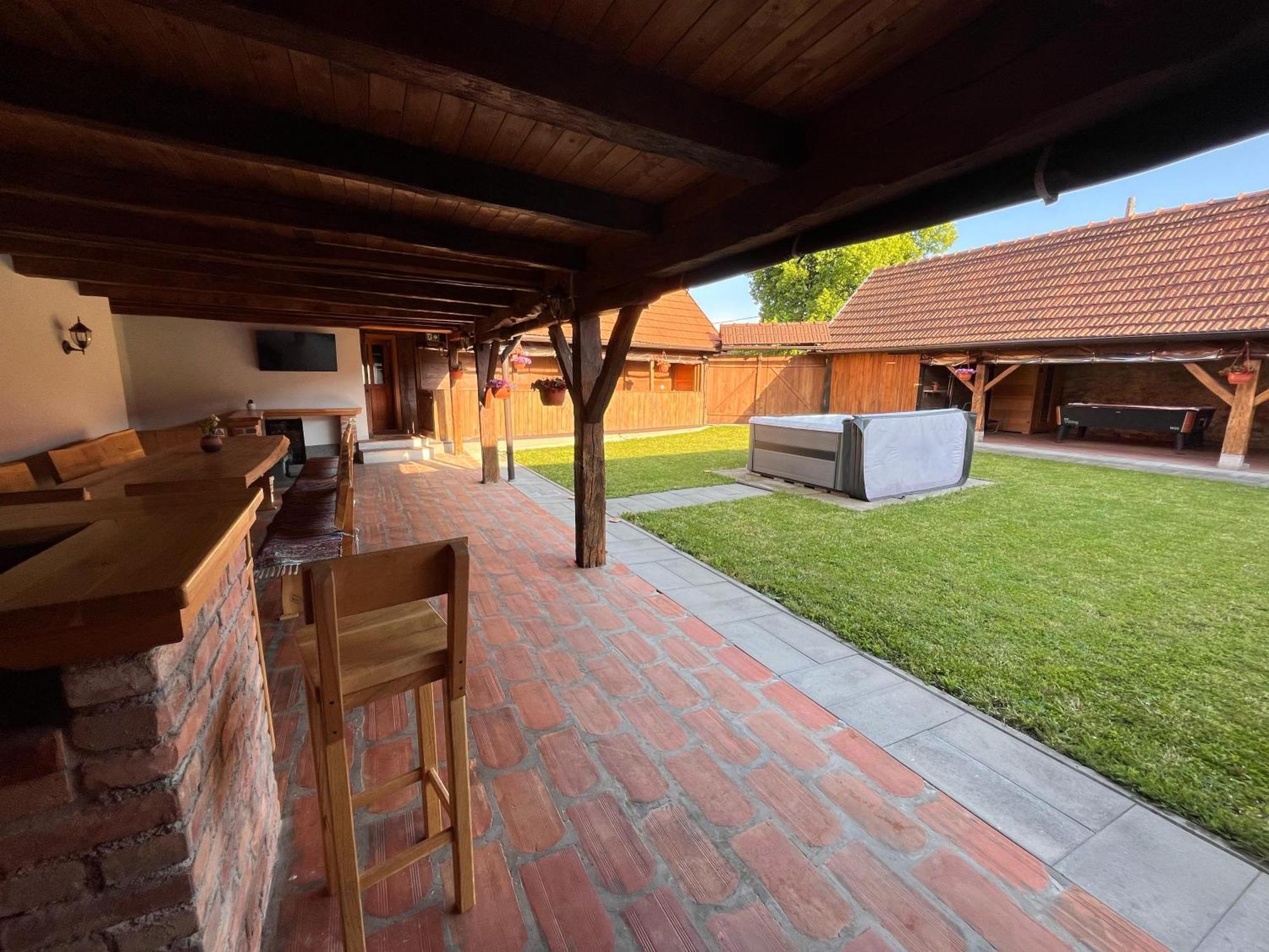 Gasthaus Ruralna Kuca Za Odmor Kablarovo Brdo Krnjak Exterior foto